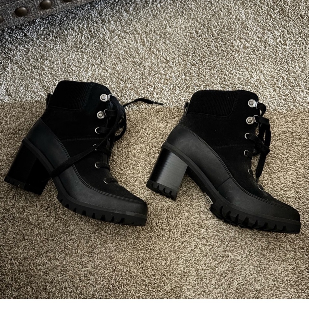 UGG Boots Redwood Waterproof Suede Leather Bootie